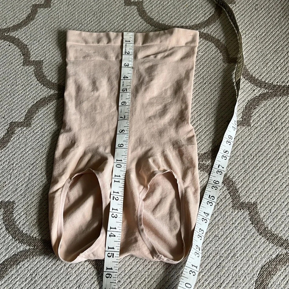 SPANX Power Series Medium Control Higher Power Panty - Picture 8 of 11